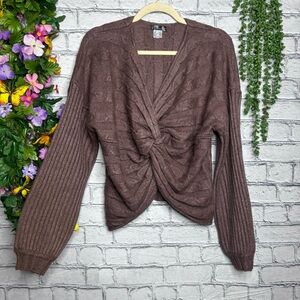 NWOT Venus Brown Ribbed Twist Detail V Neck Sweater Size Medium